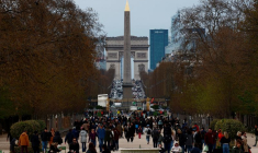 Le jardin des Tuileries près du musée du Louvre