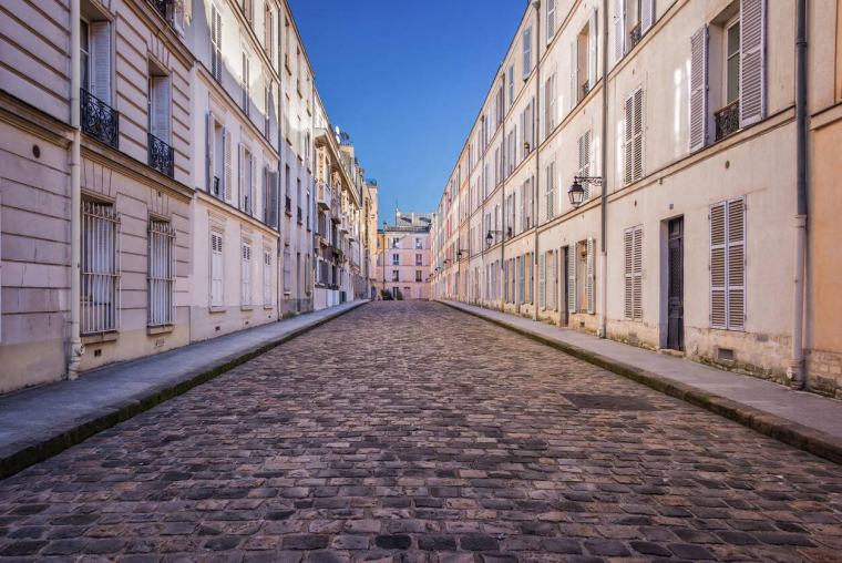 Les règles de mitoyenneté en immobilier - iStock.com / delpixart