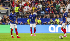 « Aux larmes citoyens », « acteurs de second rôle » : la presse mondiale allume les Bleus