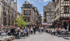 Facilement accessible depuis Paris, Troyes est la destination idéale pour une escapade crédit photo : Shutterstock