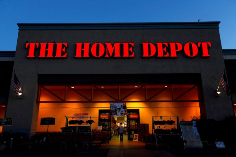 Le logo Home Depot à Encinitas, en Californie