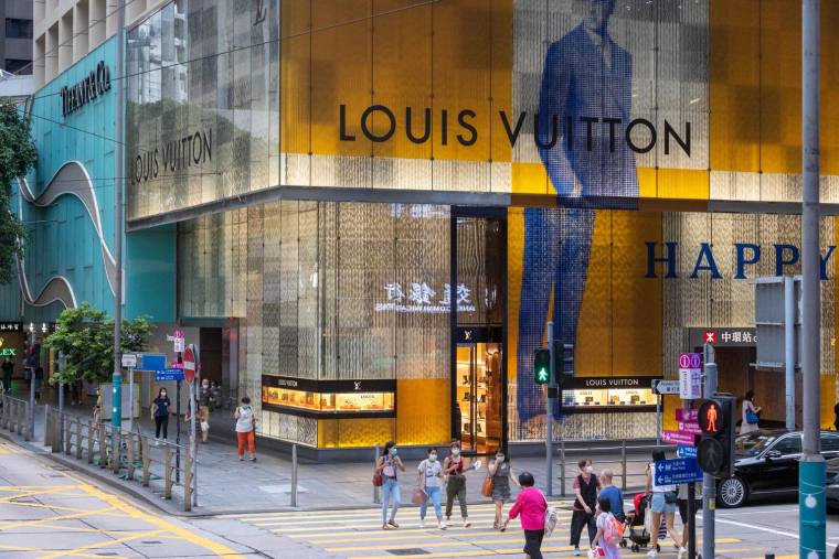 LVMH chute en Bourse: pourquoi le géant du luxe décroche, et quels atouts conserve-t-il pour séduire encore les investisseurs? ( crédit photo : Getty Images )