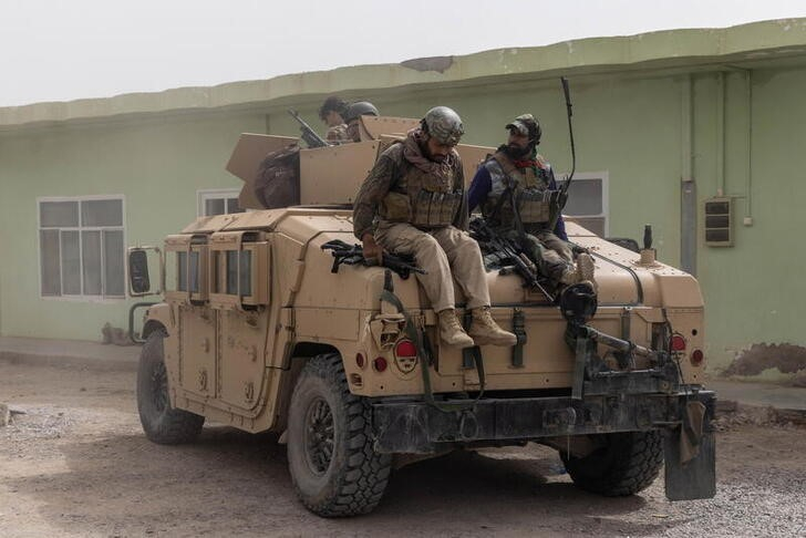 AFGHANISTAN: UNE 9E CAPITALE PROVINCIALE AUX MAINS DES TALIBAN