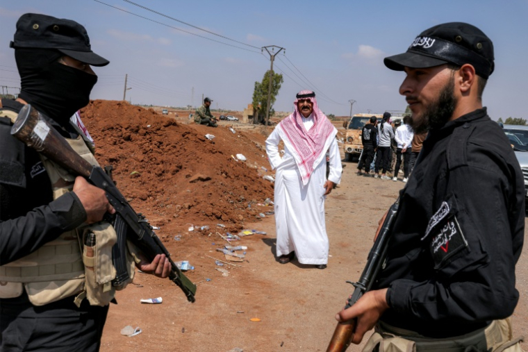 Forces gouvernementales syriennes à Busra al-Harir, dans la province de Deraa, dans le sud de la Syrie, le 21 juillet 2025 ( AFP / Bakr ALkasem )