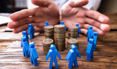 Le crowdfunding séduit toujours en France, mais ses rendements attractifs cachent des risques importants. (Crédit photo : Shutterstock)