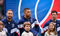 Neymar : « Quand Messi est arrivé au PSG, je pense que Mbappé était un peu jaloux »