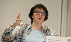 La présidente de la FNSEA Christiane Lambert, le 23 mars 2022, à Paris. ( AFP / ERIC PIERMONT )