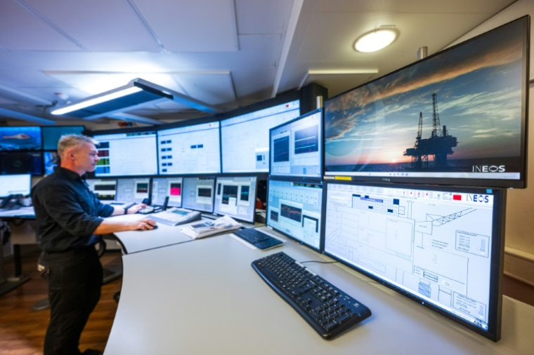 La salle de contrôle de la plateforme Siri d'Ineos, le 25 novembre 2025 en mer du Nord danoise ( AFP / Jonathan NACKSTRAND )