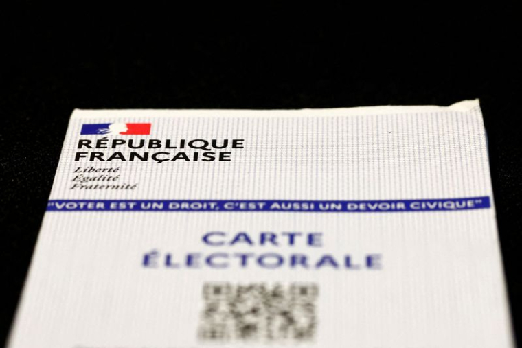 Une carte d'électeur française