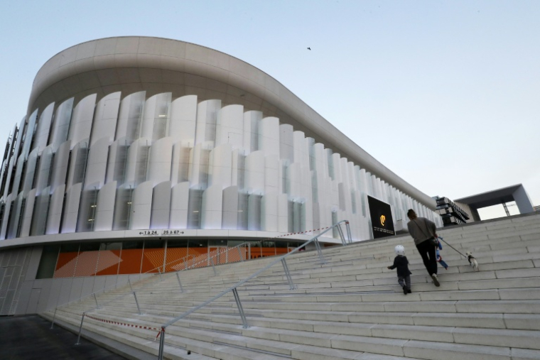 L'U Arena à Nanterre - devenue depuis Plenitude Arena - le jour de son inauguration, le 16 octobre 2017 ( AFP / PATRICK KOVARIK )