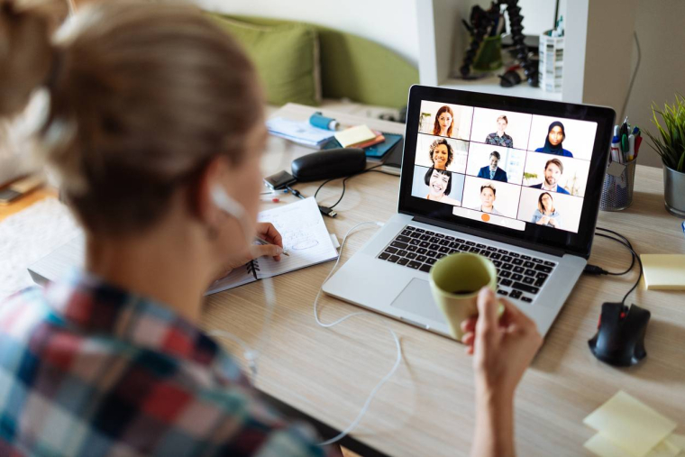 Télétravail, comment s’assurer correctement ?iStock-Drazen_