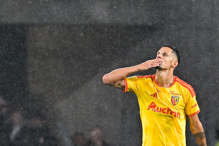 Lens s'offre l'OL et une remontée au classement