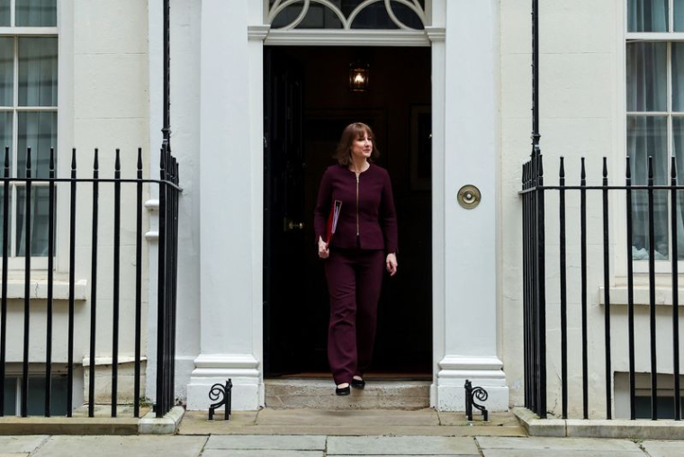 Rachel Reeves, chancelière de l'Échiquier britannique, présente sa déclaration de printemps, à Londres