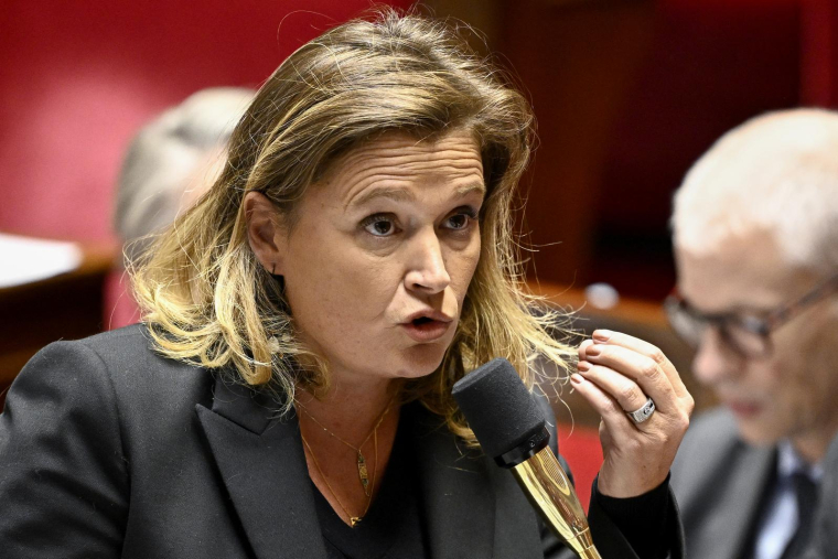 La ministre chargée des Petites et Moyennes Entreprises, du Commerce, de l’Artisanat et du Tourisme Olivia Grégoire, le 17 octobre 2023 à l'Assemblée nationale.  ( AFP / JULIEN DE ROSA )
