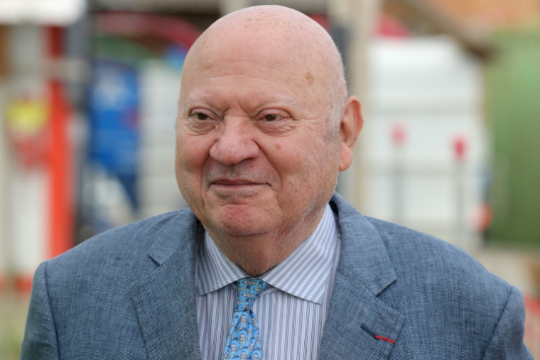 André Santini à Clamart dans les Hauts-de-Seine le 28 juillet 2020 ( AFP / Ludovic MARIN )