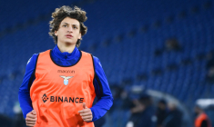 Mussolini marque un but en Italie