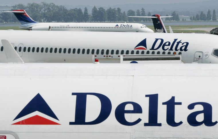 Des avions de Delta Airlines à l'aéroport Reagan en périphérie de Washington