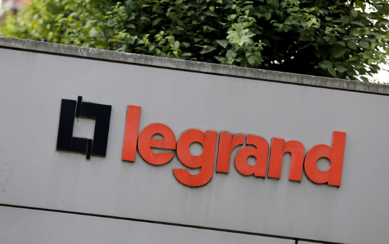 LEGRAND VA RACHETER MILESTONE