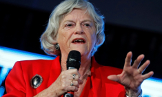 Ann Widdecombe, figure de la droite conservatrice au Royaume-Uni, à Westminster, en plein centre de Londres, le 18 octobre 2019 ( AFP / Tolga AKMEN )
