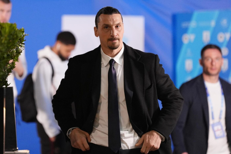 Zlatan Ibrahimović reçoit un trophée de la lose en Italie… pour la neuvième fois !