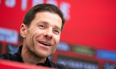 Xabi Alonso annonce son départ de Leverkusen
