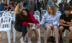 Cérémonie de commémoration de l'attaque du 7-Octobre au Kibboutz Kfar Aza, dans le sud d'Israël, le 7 octobre 2026 ( AFP / Ilia YEFIMOVICH )