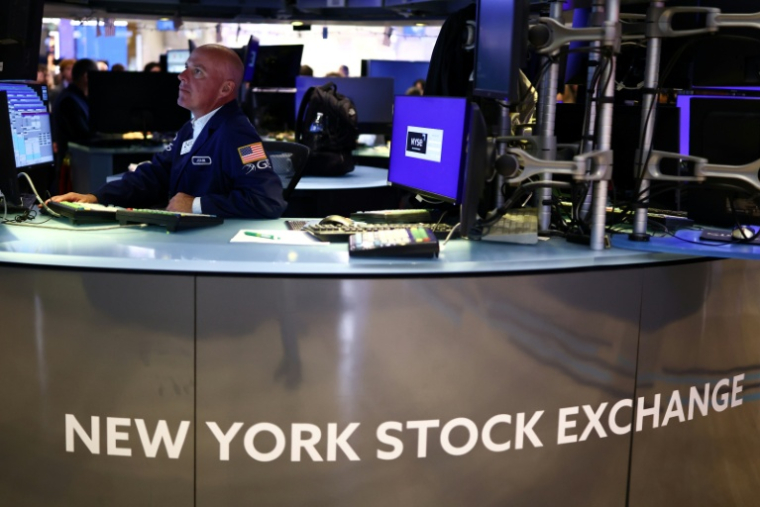 Un opérateur à la Bourse de New York, le 28 septembre 2026 ( AFP / CHARLY TRIBALLEAU )