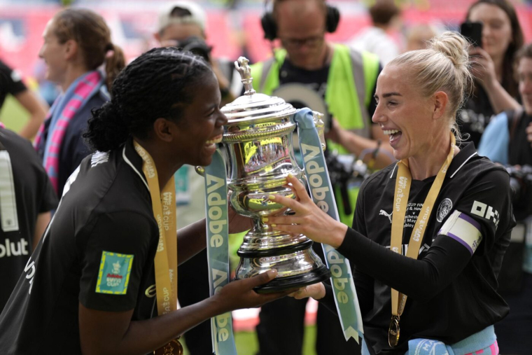 Manchester City s'offre un doublé