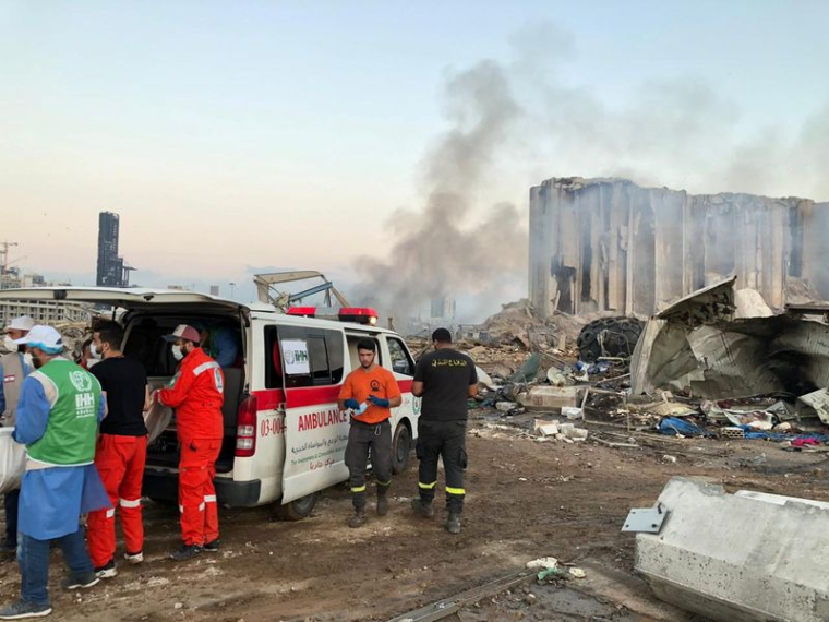BEYROUTH EN ÉTAT DE CHOC, LE BILAN DE L'EXPLOSION DÉPASSE 100 MORTS