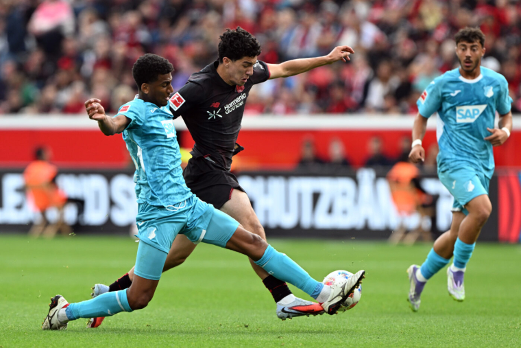 Leverkusen tombe d'entrée, Francfort déjà en feu