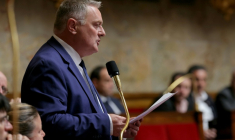 Laurent Alexandre, député LFI, ici à l'Assemblée le 7 mai 2025, fait partie avec Julien Brugerolles (PCF) et Alexandre Loubet (RN), des parlementaires qui ont interpellé Nicolas Tcheng, responsable relations institutionnelles de Renault, sur la stratégie du constructeur automobile. ( AFP / Thomas SAMSON )