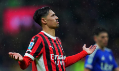 Un hors-jeu riquiqui permet à l’AC Milan de renverser Côme