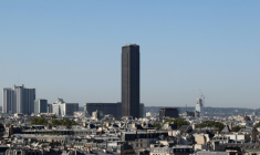 Photo de la tour Montparnasse prise le 19 septembre 2025 à Paris ( POOL / Ludovic MARIN )