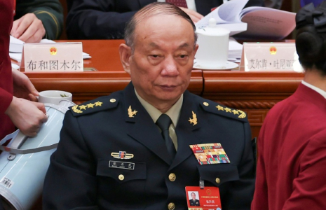le général Zhang Shengmin, vice-président de la Commission militaire centrale chinoise, lors de la séance d’ouverture de l’Assemblée populaire nationale (APN) au Palais du Peuple, à Pékin, le 5 mars 2026 ( POOL / FLORENCE LO )