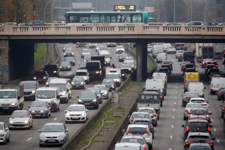 FRANCE: AUTO-IMMATRICULATIONS EN BAISSE EN JANVIER, L'ANNÉE COMMENCE MAL