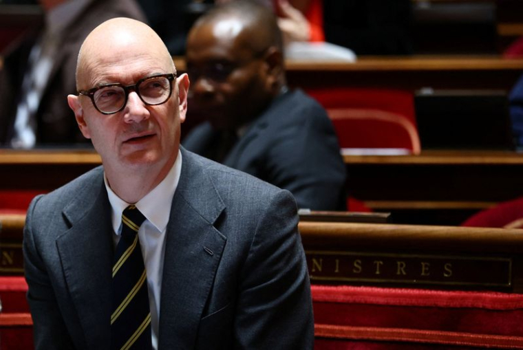 Vote sur le projet de loi de finances 2026 au Sénat français à Paris