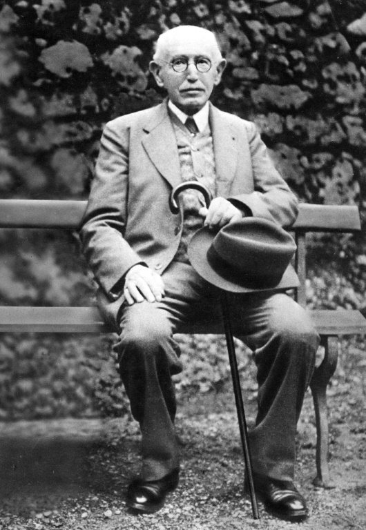 Dernière photo connue prise dans les années 30 du capitaine Alfred Dreyfus  ( AFP / - )