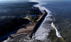 ( AFP / CHRISTOPHE ARCHAMBAULT )