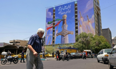 Sur la place Vanak de Téhéran, le 10 juin 2026 ( AFP / ATTA KENARE )