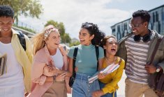 Les modalités de remboursement d’un prêt étudiant: différé, mensualités fixes ou variables, consolidation de dettes, et les conseils pour bien gérer votre prêt.