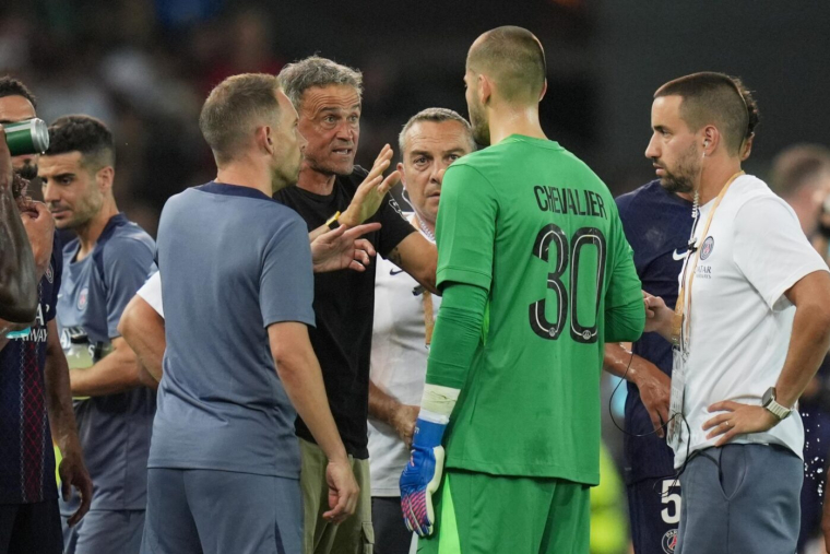 Luis Enrique confirme la concurrence entre ses gardiens