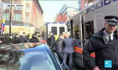 EN IMAGES : Arrestation de Julian Assange, le fondateur de Wikileaks, à Londres