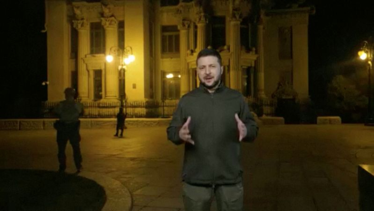 UKRAINE: ZELENSKY DIT QUE LA SITUATION EST COMPLIQUÉE DANS CERTAINES RÉGIONS, LIMOGE DE HAUTS RESPONSABLES