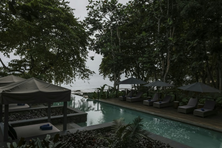 La piscine de l'hôtel de Sundy, à Sao Tomé-et-Principe, le 1er août 2026 ( AFP / Daniel BELOUMOU OLOMO )