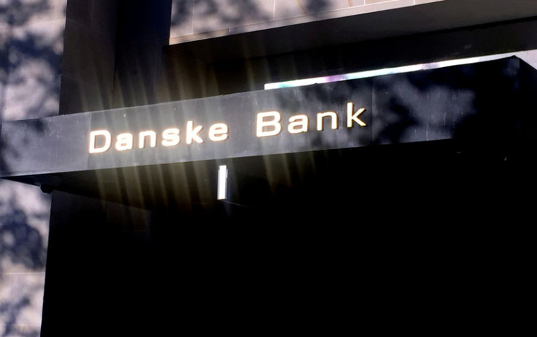 DANSKE BANK ABAISSE SES PRÉVISIONS FACE AU COÛT DU SCANDALE DE BLANCHIMENT