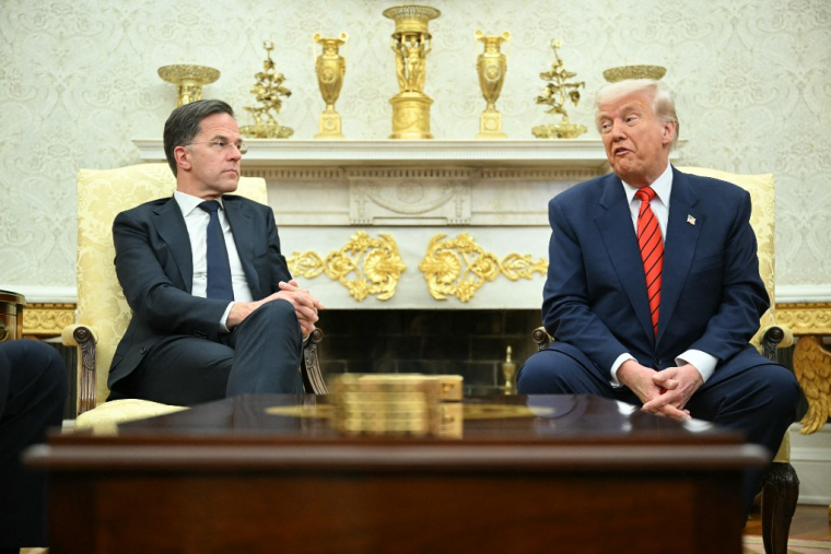 Mark Rutte et Donald Trump à Washington, aux États-Unis, le 13 mars 2025. ( AFP / MANDEL NGAN )