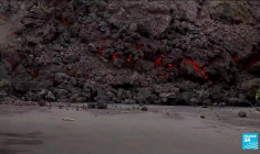 Eruption aux Canaries : la lave descend lentement vers la mer, des gaz toxiques redoutés