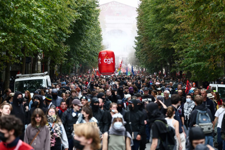Manifestation à Lille le 18 septembre 2025 ( AFP / Sameer AL-DOUMY )