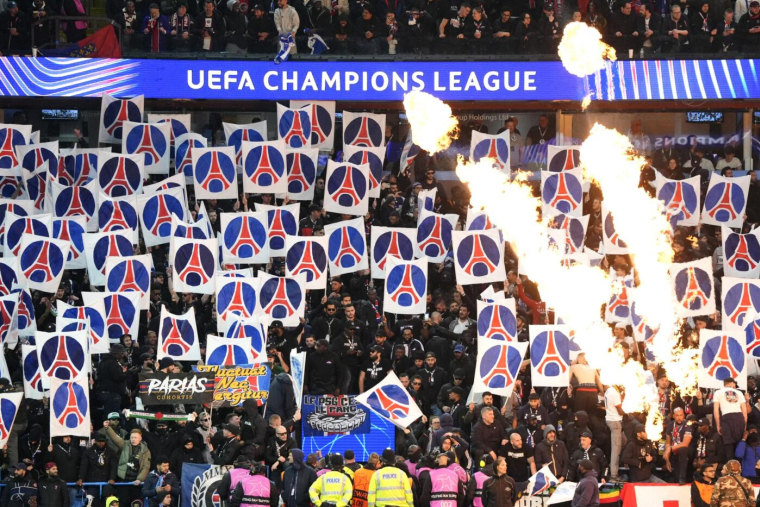 Quatre supporters parisiens, dont un enfant de 13 ans, expulsés de Villa Park pour avoir célébré