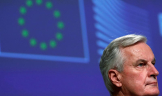 BARNIER DEMANDE À L'UE DE S'ABSTENIR D'ENTRER DANS UNE GUERRE DES VACCINS AVEC LONDRES, SELON THE TIMES